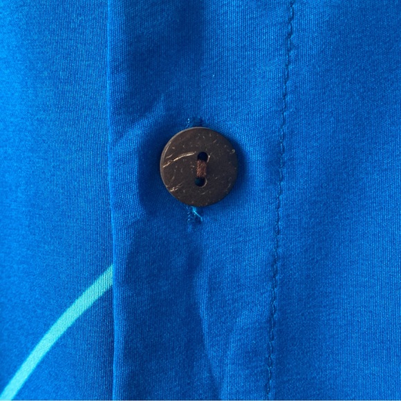 Lowes Blue Parrot Patterned Hawaiian Aloha Button Shirt - Picture 8 of 15